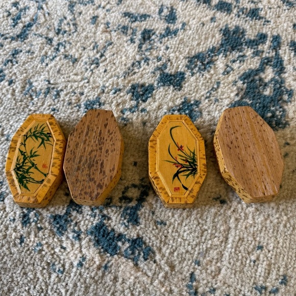 Two vintage bamboo trinket Asian boxes green silk lined hand painted small - Picture 4 of 8